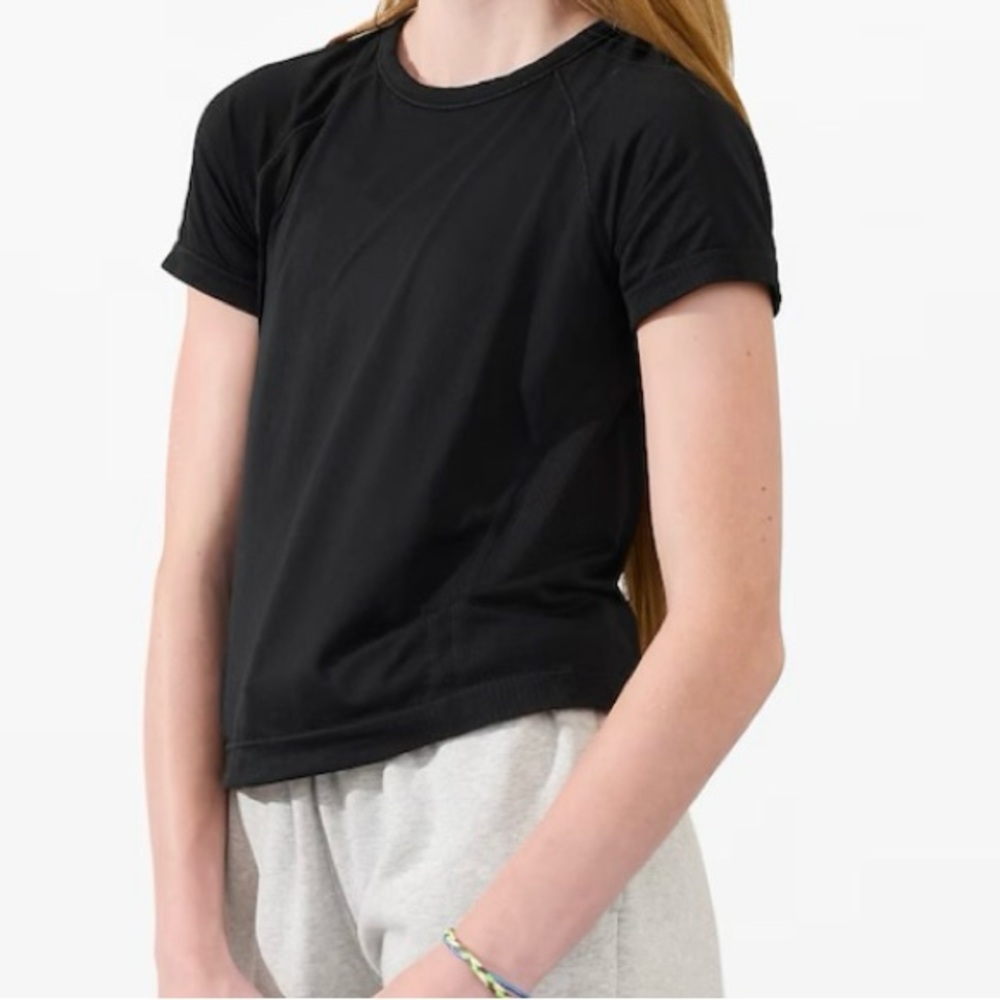 ATHLETA GIRL POWER UP SPORT LENGTH TEE